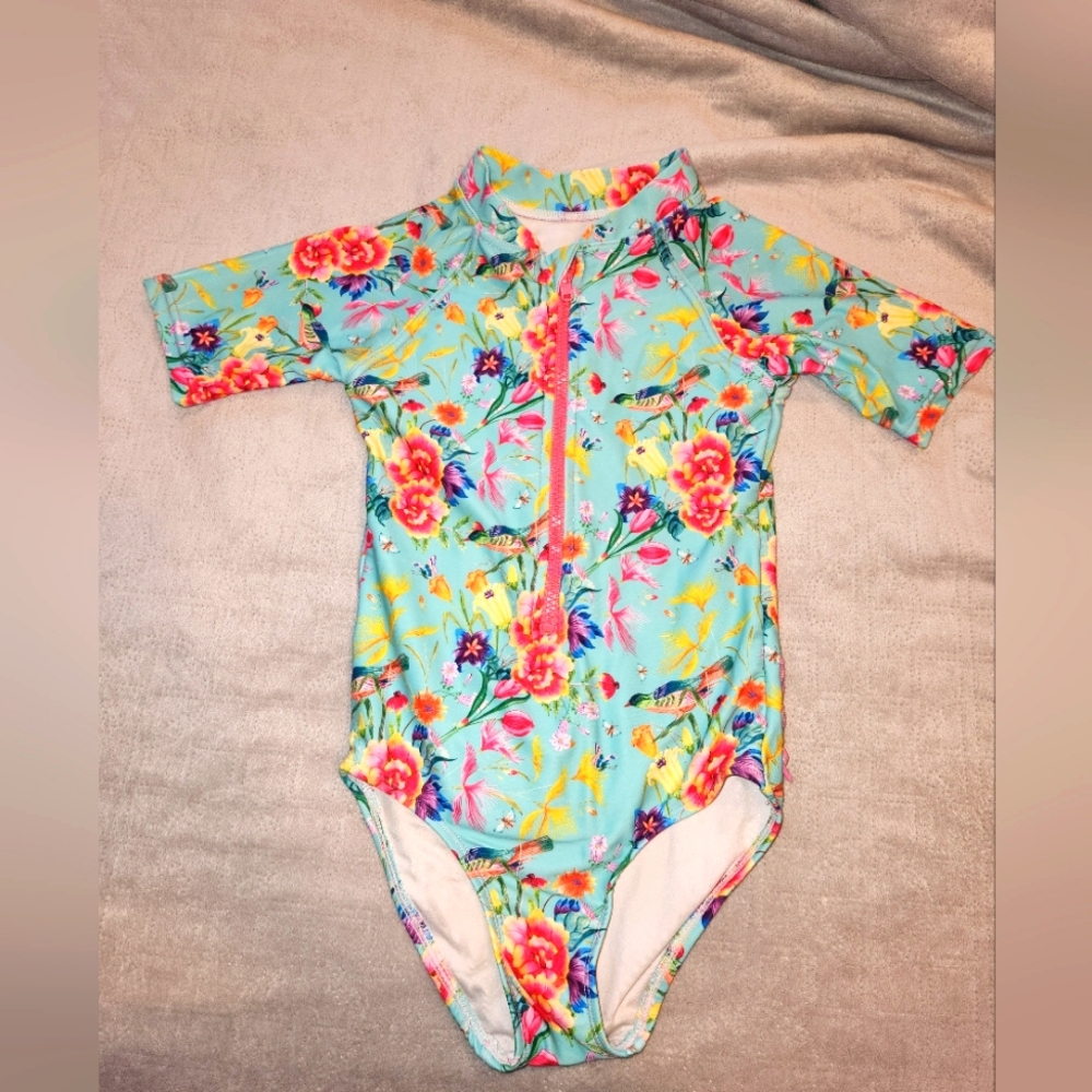 NWOT Beautiful Little Girl's One Piece Rashguard Swimsuit Size 6